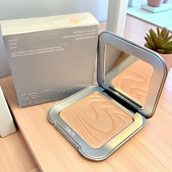 ⚫️ REM Beauty Highlighter Topper in Shade Miss Uranus Full-Size New In Box - Picture 1 of 9
